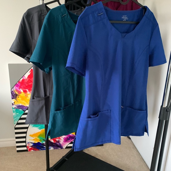 CHEROKEE INFINITY SCRUBS MODERN ROUND NECK TOP - Picture 2 of 2